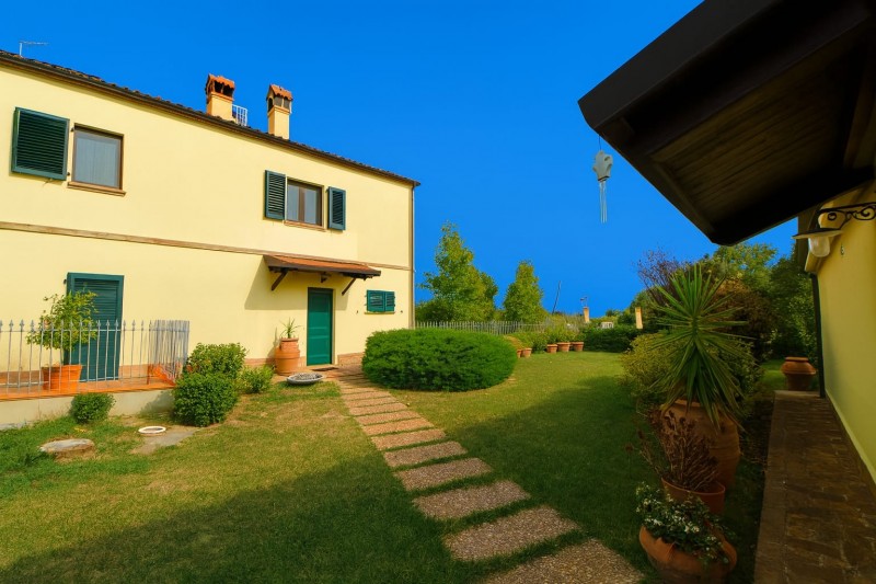 Foto JESI Rustico/Casa Colonica - AFFITTASI